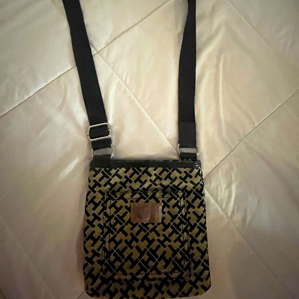Tommy Hillifiger crossbody bag